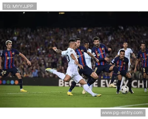 意甲焦点战：拜仁大胜国米四球狂潮引发全场沸腾